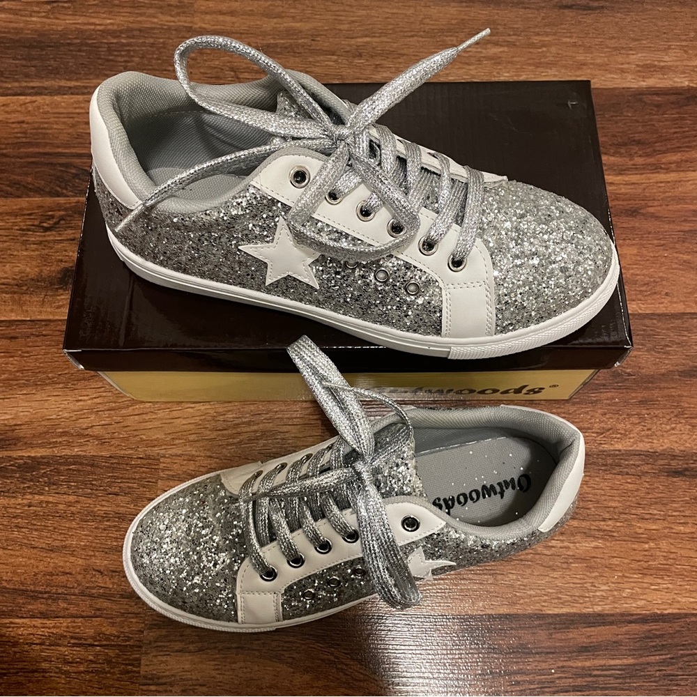 Outwoods Silver White Sneakers with Glitter